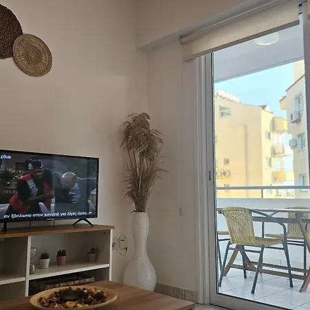 شقة Miracle لارنكا